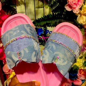 Size 8/9 hand crafted designed slides